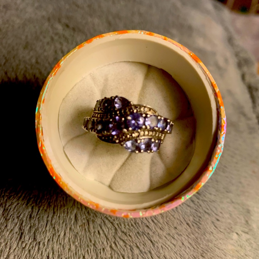 Genuine tanzanite ring new from Tanzania Africa